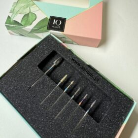 Leaves manicure kit
